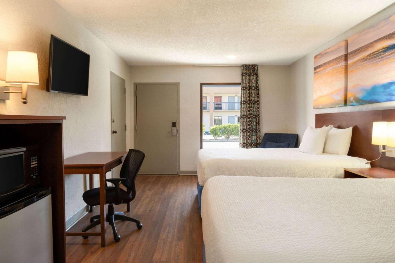 Days Inn By Wyndham Dillon Dış mekan fotoğraf